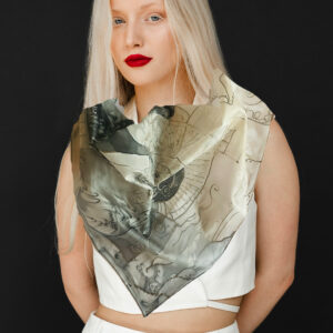 Svilena marama slikana rukom ~ Silver Queen ~